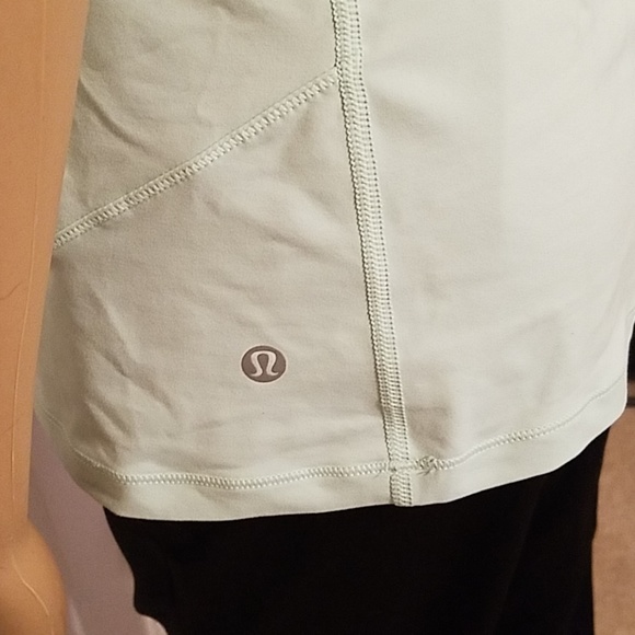 Lululemon Criss Cross Tank Top 8 - Picture 3 of 4
